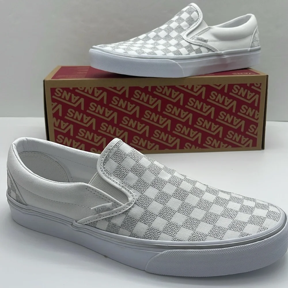 Vans Men’s Checkered Classic Slip-On Sneakers Metallic True White VN000CT5W00